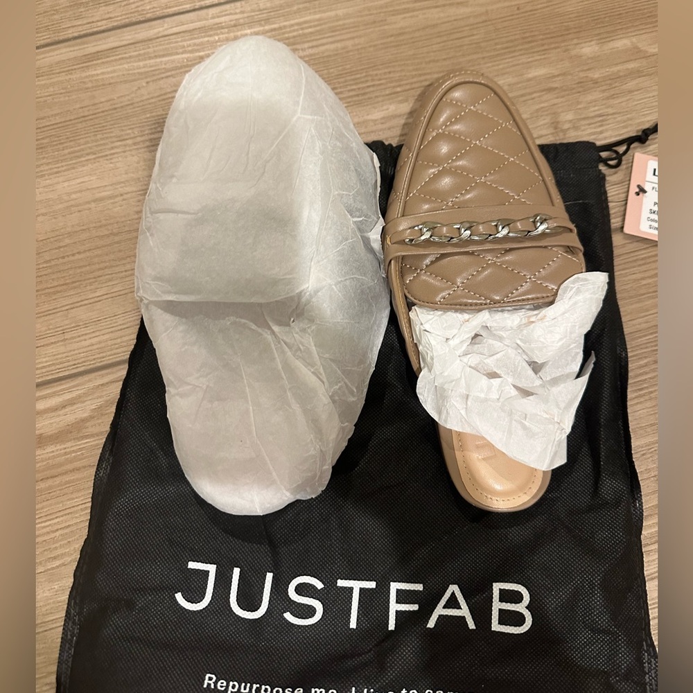 New nude women open back loafers with gold chain accessory SIZE 7 WOMENS